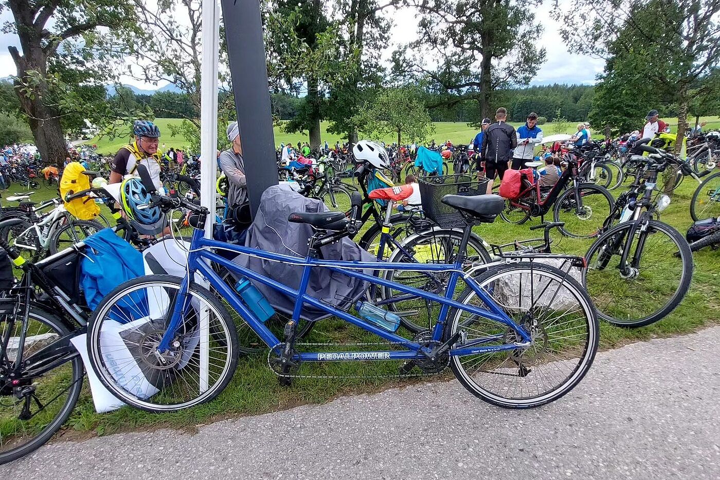Das Mountainbike-Tandem des ADFC Garmisch-Partenkirchen auf der BR-Radltour 23