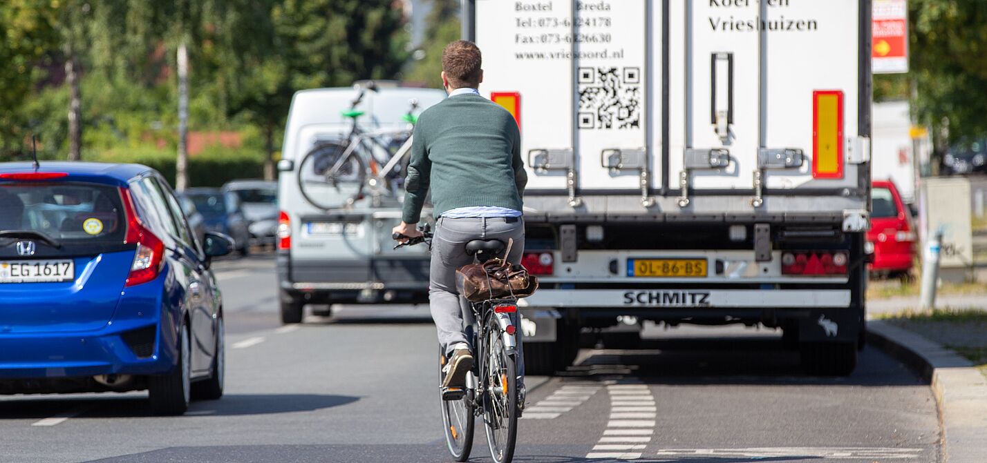 Radwegeparken gefährdet Radfahrende Radwegeparken gefährdet Radfahrende