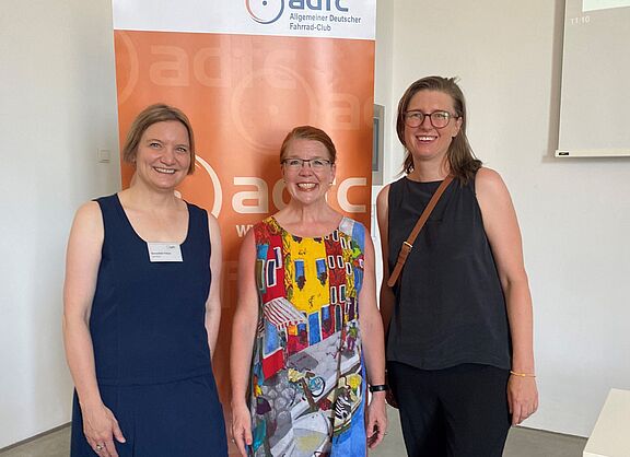 Bernadette Felsch, stellv. Vorsitzende ADC Bayern, Jill Warren, ECF, Eva Mahling, Vorsitzende ADFC Bayern, Bernadette Felsch, stellv. Vorsitzende ADC Bayern, Jill Warren, ECF, Eva Mahling, Vorsitzende ADFC Bayern,