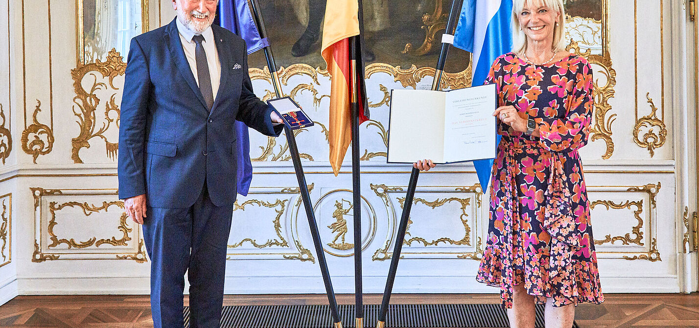 Manfred Neun mit Staatsministerin Carolina Trautner Manfred Neun mit Staatsministerin Carolina Trautner