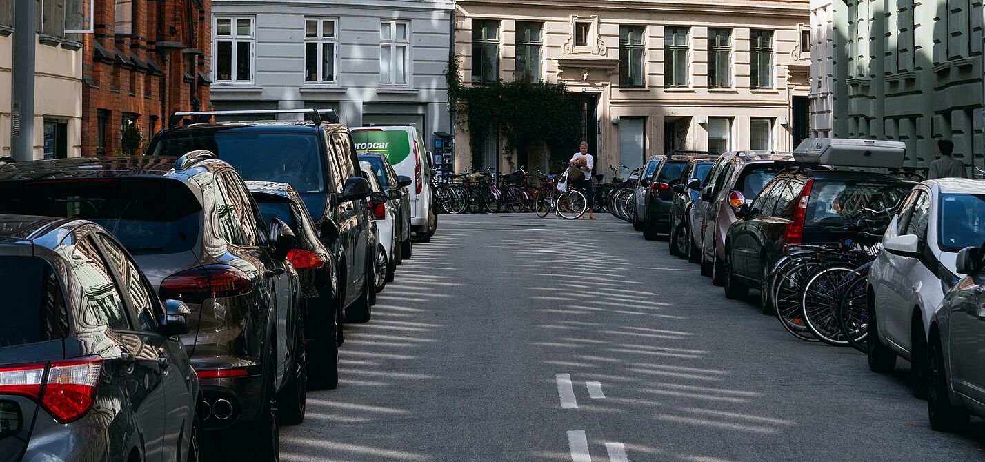 Öffentlicher Raum zugeparkt Öffentlicher Raum zugeparkt