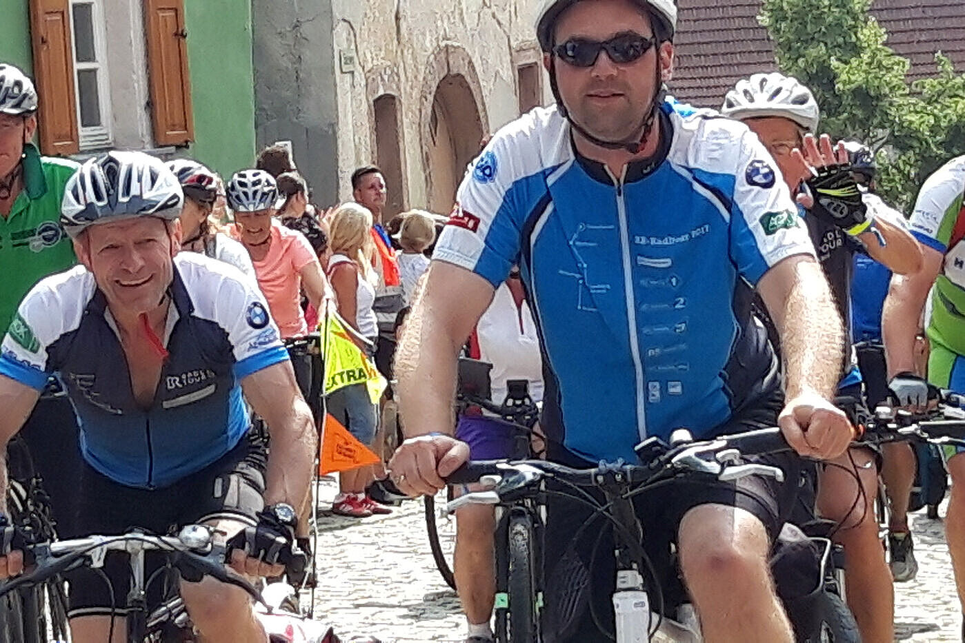 29. Juli - 2. Etappe, Hollfeld: Begeisternder Empfang...