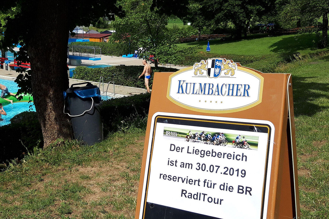 Alles hergerichtet für die Mittagspause im Freibad von Betzenstein