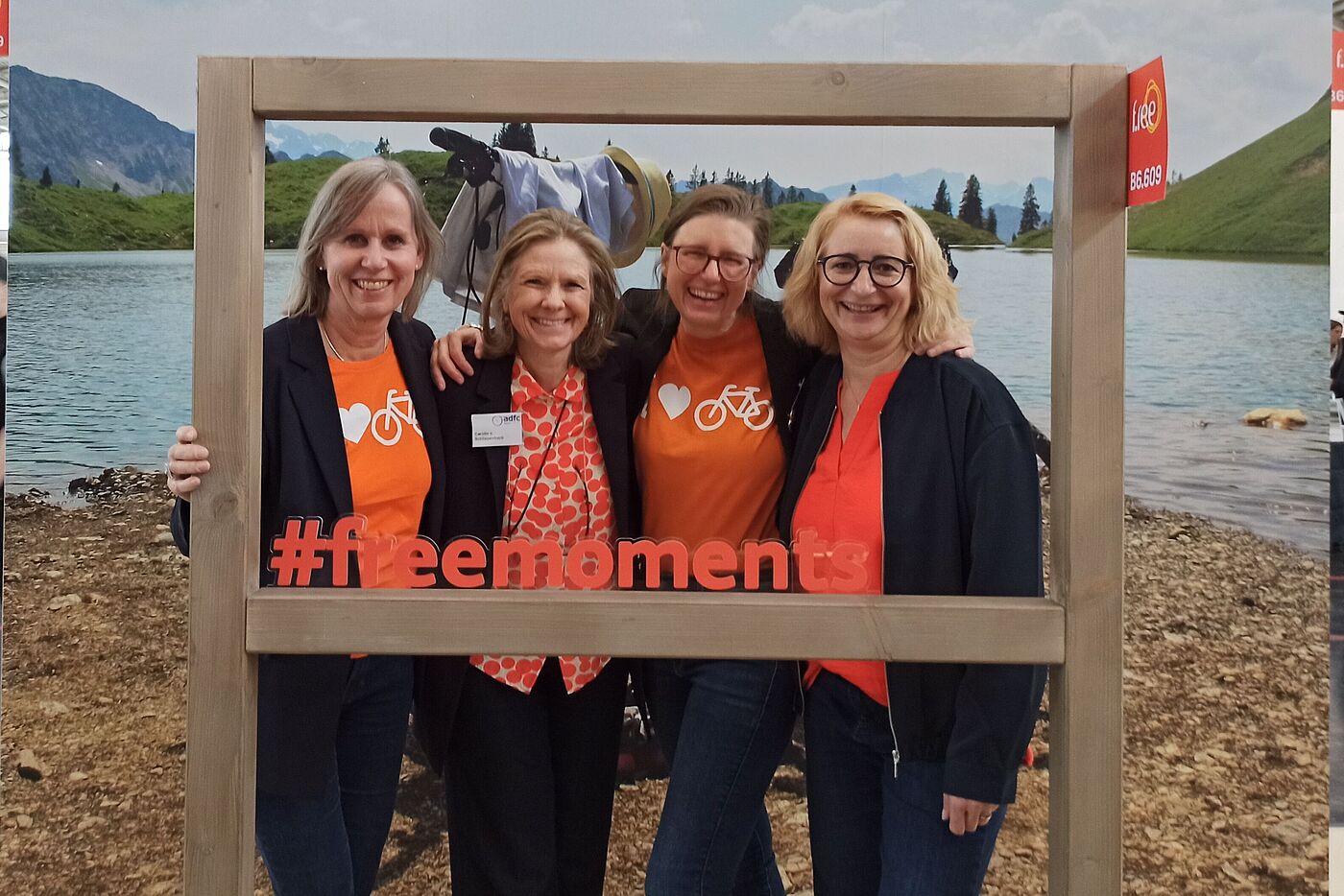 Das ADFC Bayern Messeteam (v.l.n.r.): Petra Husemann-Roew, Geschäftsführerin ADFC Bayern, Carolin von Schlippenbach, Bett+Bike Bayern, Eva Mahling, Vorsitzende ADFC Bayern, Gabriele Irrek, Bett+Bike Bayern