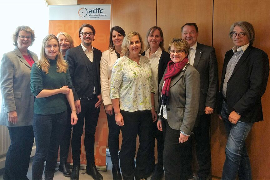 Die Jury aus Rad- und Tourismusexperten Die Jury aus Rad- und Tourismusexpert*innen Die Jury aus Rad- und Tourismusexperten Die Jury aus Rad- und Tourismusexpert*innen