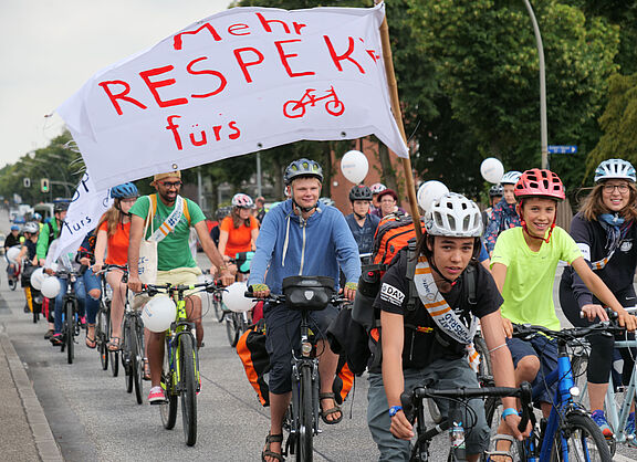 Zum Abschluss jedes jufafes gibt es eine Fahrrad-Demo.